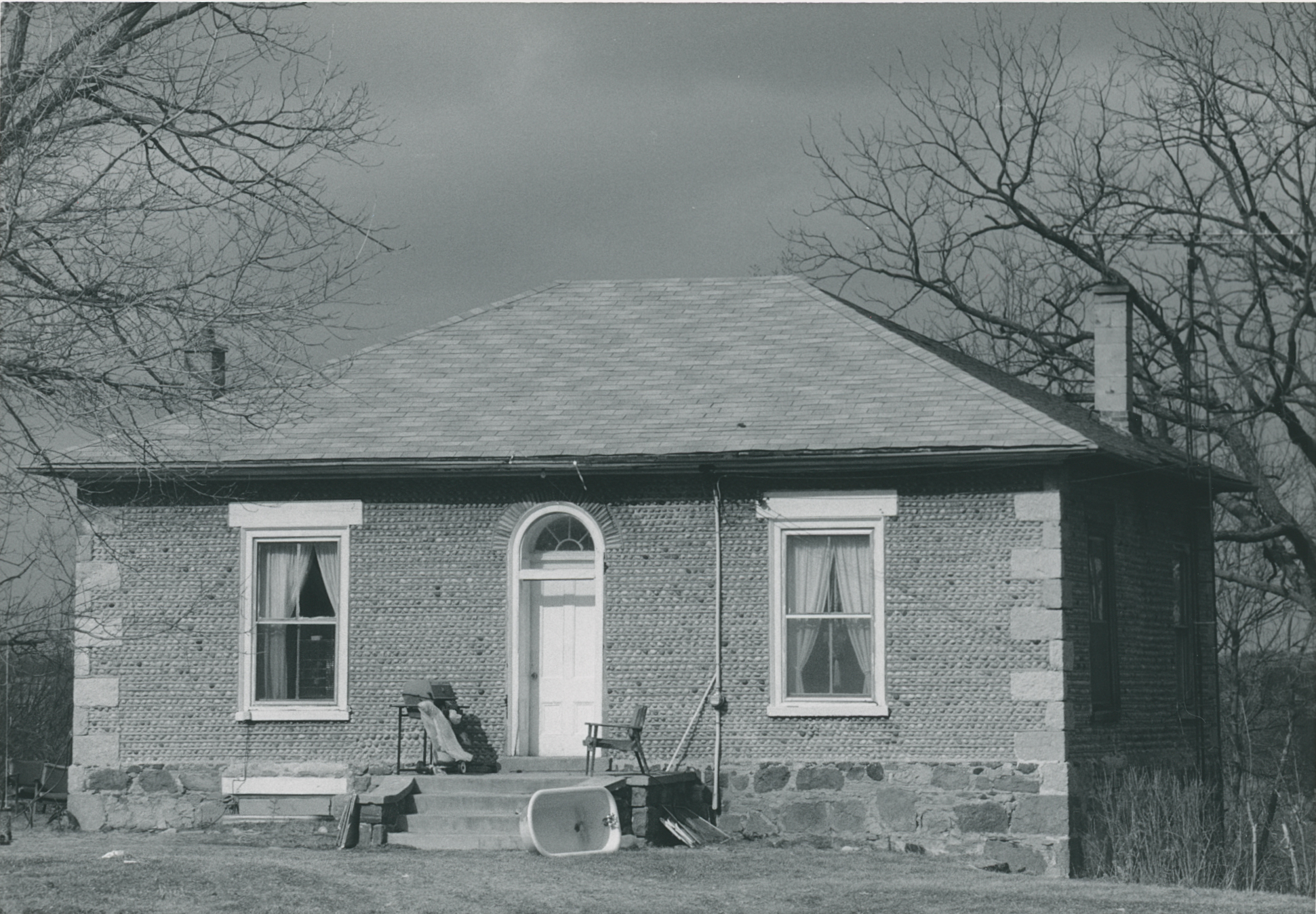 Bra-11 24 Barker St 1